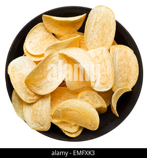 Kartoffel-Chips in die Schüssel. Datei enthält Beschneidungspfade. Stockfoto