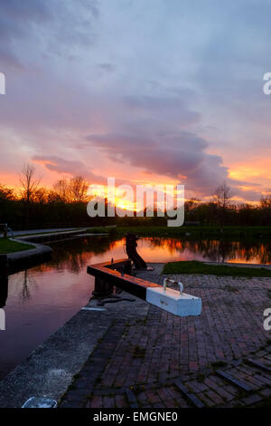 Die Ribble Link Skulptur in Preston wurde von Derbyshire Künstler Denis O'Connor entworfen. Stockfoto