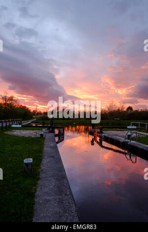 Die Ribble Link Skulptur in Preston wurde von Derbyshire Künstler Denis O'Connor entworfen. Stockfoto