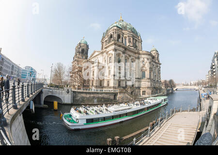 Berliner Dom, Bootstour auf der Spree, Berlin Deutschland Stockfoto