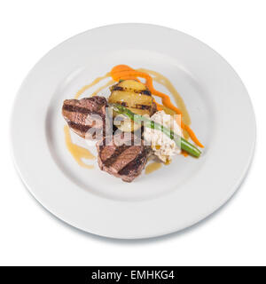 Zwei gegrillte Rindfleisch Roastbeef mit Spargel und Kartoffel Luftbild Stockfoto