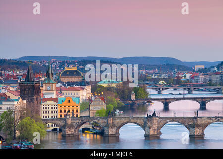 Prag. Bild von Prag, Hauptstadt von Tschechische Republik mit Karlsbrücke und viele weitere Brücken über Vltava (Moldau). Stockfoto