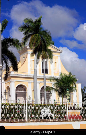 Kirche der Heiligen Dreifaltigkeit auf der Plaza Mayor Trinidad Kuba Stockfoto