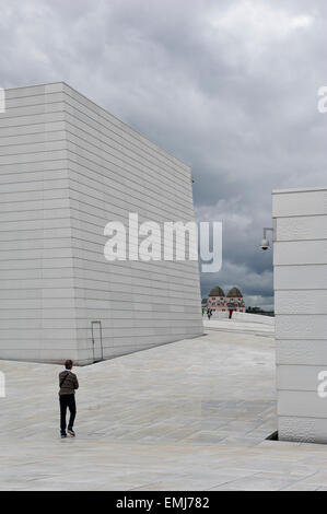 Das Opernhaus von Oslo (Norwegisch: Operahuset) ist das Zuhause der norwegische Nationaloper und Ballett und der Nationaloper Stockfoto