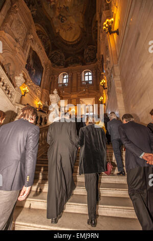 Turin, Italien. 21. April 2015. Italien Piemont Turin Königspalast Eröffnung der "Orte der Ostension in den Jahrhunderten"-Treppe des königlichen Palastes. Bildnachweis: Wirklich einfach Star/Alamy Live-Nachrichten Stockfoto