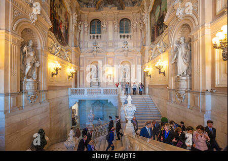 Turin, Italien. 21. April 2015. Italien Piemont Turin Königspalast Eröffnung der "Orte der Ostension in den Jahrhunderten"-Treppe des königlichen Palastes. Bildnachweis: Wirklich einfach Star/Alamy Live-Nachrichten Stockfoto