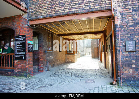 Der Eingang zum Burleigh Middleport Keramikfabrik Stoke Staffordshire England UK Stockfoto