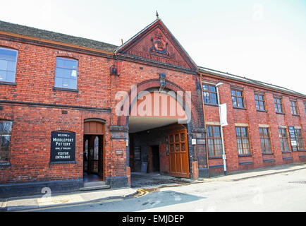 Der Eingang zum Burleigh Middleport Keramikfabrik Stoke Staffordshire England UK Stockfoto