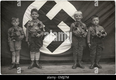 Vier Jungs, Hitler-Jugend, Deutschland, ca. 1935 Stockfoto