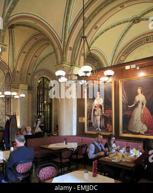 Österreich, Wien, Cafe Central, Interieur, Menschen, Stockfoto