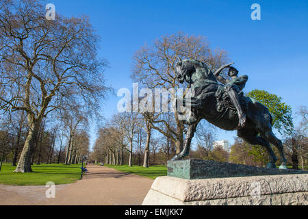 Die körperliche Energie-Statue befindet sich in Kensington Gardens, London. Stockfoto