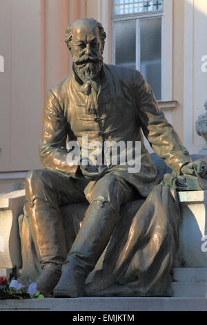 Slowakei Komarno ungarische Schriftsteller Mór Jókai Statue Denkmal Stockfoto