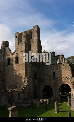 Kelso Abbey wurde im 12. Jahrhundert von den Tironensian Mönchen gegründet und im 16. Jahrhundert abgeschafft. Stockfoto