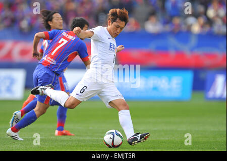 Tokio, Japan. 18. April 2015. Toshihiro Aoyama (Sanfrecce) Fußball: 2015 J1 Liga 1. Etappe Match zwischen F.C. Tokyo 1-2 Sanfrecce Hiroshima Ajinomoto-Stadion in Tokio, Japan. © AFLO/Alamy Live-Nachrichten Stockfoto