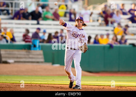 Rouge, LA, USA. 21. April 2015. LSU Tigers Infielder Conner Hale (20) während des Spiels zwischen LSU und New Orleans Alex Box-Stadion in Baton Rouge, Louisiana LSU besiegte Tulane 6-0. Bildnachweis: Csm/Alamy Live-Nachrichten Stockfoto