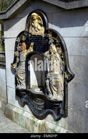 Trinkbrunnen von Wills Brüder 1860 früher befindet sich im Rathaus befindet sich jetzt im Friary, Cardiff, Wales, UK. Stockfoto