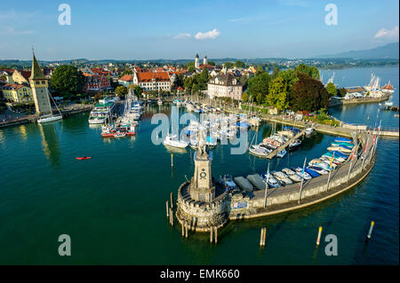 Alter Leuchtturm, Mangenturm, bayerischen Löwen im Hafen, Kathedrale Notre-Dame hinter St.-Stephans Kirche auf der Insel Stockfoto