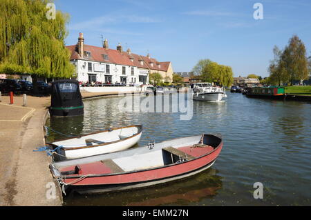 Der Cutter Inn auf dem Fluss Great Ouse in Ely, Cambridgeshire Fens. Stockfoto