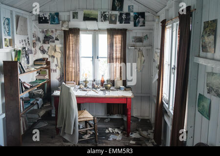 Berühmte Dichter Dylan Thomas berühmte Schuppen mit Blick auf die Mündung des Flusses Taf wo er seine Gedichte schrieb schreiben. Laugharne Town, West Wales, Stockfoto