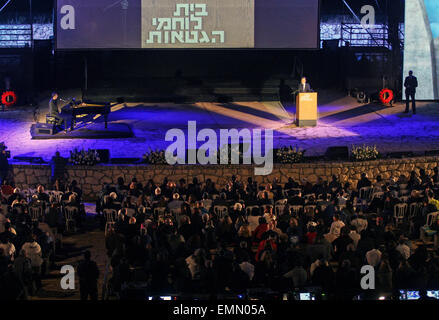 Yitzhak Bougie Herzog (Isaac Herzog) ein israelischer Politiker und Führer der Opposition Partei bei der Holocaust Märtyrer und Helden Erinnerung-Tag Zeremonie. Kibbutz Lohamei HaGeta'ot (lit.) Der Ghetto-Kämpfer), Israel auf Dienstag, 14. April 2015 Stockfoto