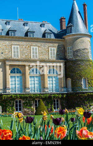 Rambouillet, Frankreich, französische Schlösser, Schloss, Sehenswürdigkeiten in der Umgebung von Paris, Garten im Frühjahr Stockfoto