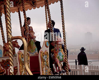 Das Karussell Reiten am Pier von Brighton Stockfoto