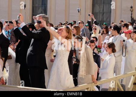 Vatikan-Stadt. 22. April 2015. Franziskus, Generalaudienz vom 22. April 2015 Credit: wirklich einfach Star/Alamy Live-Nachrichten Stockfoto