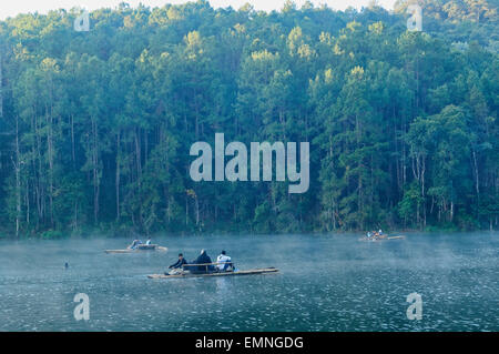 Wasser-Rafting in Pang Oung See an der burmesischen Grenze, ein Reservouir-Projekt von Pang Tong Royal Project, Thailand Stockfoto