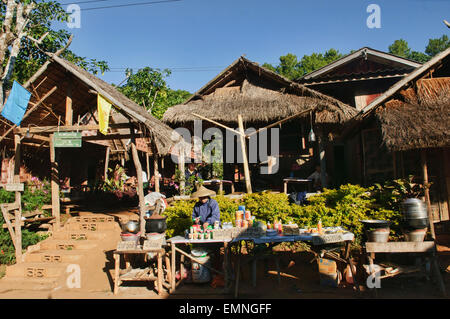 Ruk Thai Dorf Shan/Thai Kultur in Pang Oung See an der burmesischen Grenze, ein Projekt von Pang Tong Royal Project, Thailand Stockfoto