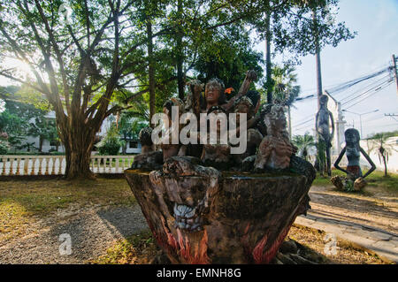 Skulptur Garten "Himmel Hölle Park' auf Wat Si Khom Kham in Phayao Provinz, Thailand Stockfoto