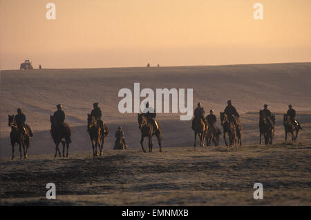 Morning Gallops Lower Moor Middleham Yorkshire. Pferderennsport-Industrie bei der Ausübung der Pferde England UK. HOMER SYKES Stockfoto