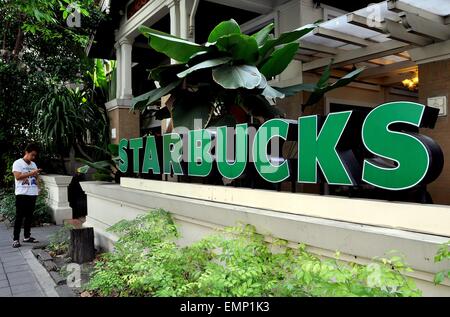 Bangkok, Thailand: Einen gehobenen Starbucks Coffee Shop auf Lang Suan Road Stockfoto