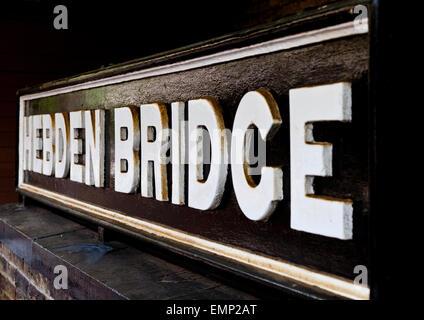 Hebden Bridge Station Zeichen, West Yorkshire England UK Stockfoto
