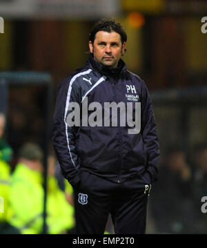 Dundee, Schottland. 22. April 2015. Schottische Premier League. Dundee gegen Celtic. Paul Hartley Dundee Manager Credit: Action Plus Sport/Alamy Live News Stockfoto