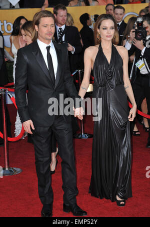 LOS ANGELES, CA - 29. Januar 2012: Brad Pitt & Angelina Jolie auf der 17. Awards Annual Screen Actors Guild im Shrine Auditorium, Los Angeles. 29. Januar 2012 Los Angeles, CA Stockfoto