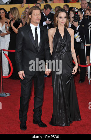 LOS ANGELES, CA - 29. Januar 2012: Brad Pitt & Angelina Jolie auf der 17. Awards Annual Screen Actors Guild im Shrine Auditorium, Los Angeles. 29. Januar 2012 Los Angeles, CA Stockfoto