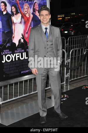 LOS ANGELES, CA - 9. Januar 2012: Jeremy Jordan bei der Weltpremiere seines neuen Films "Joyful Noise" bei Graumans Chinese Theatre in Hollywood. 9. Januar 2012 Los Angeles, CA Stockfoto