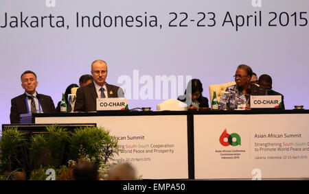 Jakarta, Indonesien. 23. April 2015. Palästinensische Ministerpräsident Rami Hamdallah Stühle der asiatischen afrikanischen Konferenz in Jakarta 23. April 2015. Die 60. asiatisch-afrikanischen Konferenz in Jakarta und Bandung vom 19. bis 24. April 2015 Credit: Premierminister Büro/APA Bilder/ZUMA Draht/Alamy Live News Stockfoto