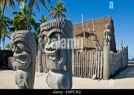 Tiki Totems, Pu'uhonua O Honaunau National Historical Park, Big Island, Hawaii Stockfoto