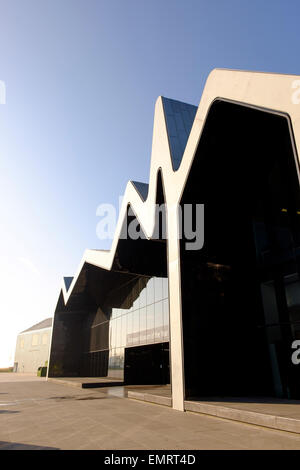 Glasgow Riverside Museum Sonnenaufgang Licht am Morgen auf dem River Clyde, Glasgow, Schottland, UK Stockfoto
