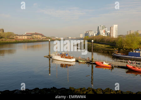 Ein dunstig nebligen Morgen auf den River Clyde, Glasgow, Schottland, UK Stockfoto