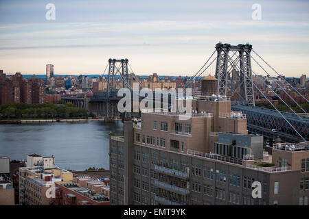 Ansicht von New York City von einem von den Dächern in Williamsburg, Brooklyn, New York 2009 Stockfoto