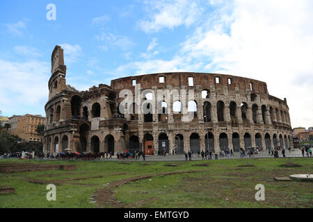 Italien. Rom. Das Kolosseum (Kolosseum) oder Flavian Amphitheater. Seine Konstruktion begann zwischen 70. Stockfoto