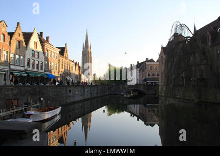 Perle der Architektur und gastronomischen Tourismus, der Hauptstadt der Tschechischen Republik. Die Straßen von Prag, Türmen und Kirchtürmen. Stockfoto