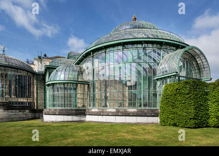 Königlichen Gewächshäuser von Laeken im Art Nouveau Stil, entworfen von Alphonse Balat in den Park des königlichen Palastes, Brüssel, Belgien Stockfoto