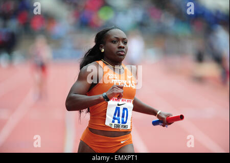 Philadelphia, Pennsylvania, USA. 23. April 2015. College-Womens 4 x 100-Teams laufen auf der 2015 Penn Relais im Bereich historische Franklin in Philadelphia Pa stattfand © Ricky Fitchett/ZUMA Draht/Alamy Live News Stockfoto