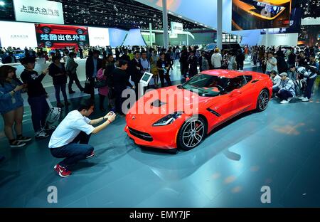 Shanghai, China. 23. April 2015. Der neue Chevrolet Corvette während der 16. internationalen Automobil-Industrie-Ausstellung im Shanghai Exhibition and Convention Center. Bildnachweis: Marcio Machado/ZUMA Draht/Alamy Live-Nachrichten Stockfoto