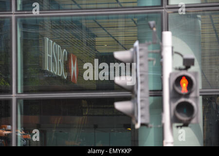 Canary Wharf, London, UK. 24. April 2015. HSBC Bank erwägt Umzug seinen Sitz aus dem Vereinigten Königreich. Bildnachweis: Matthew Chattle/Alamy Live-Nachrichten Stockfoto