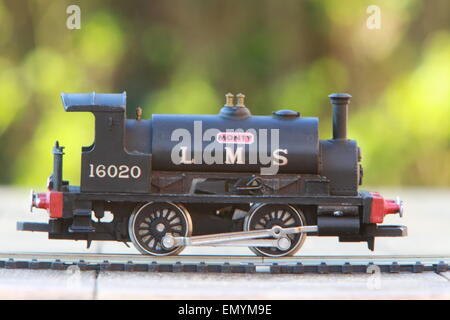 Eine Reihe von Bildern zeigen, Modellbahn, Züge, Lokomotiven, Wagen, Kutschen aus der ganzen Welt in HO und OO messen oder Stockfoto