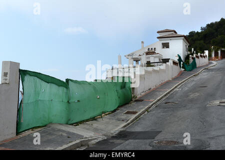 Immobilien Wohnungen Setzungen auf der ÔCarmenes del MarÕ Bautätigkeit in Herradura, Costa Tropical, Spanien. Stockfoto